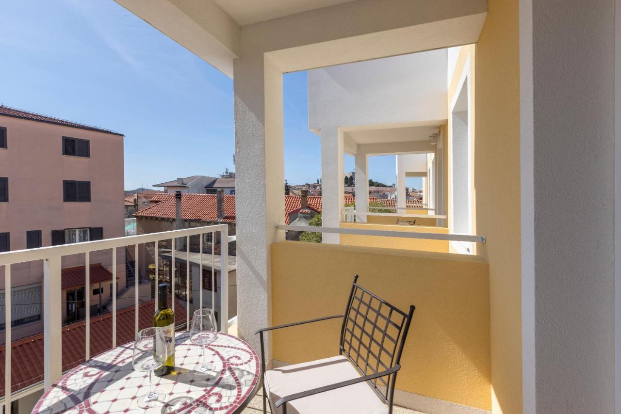 Porto Sereno Apartments شيبينيك المظهر الخارجي الصورة