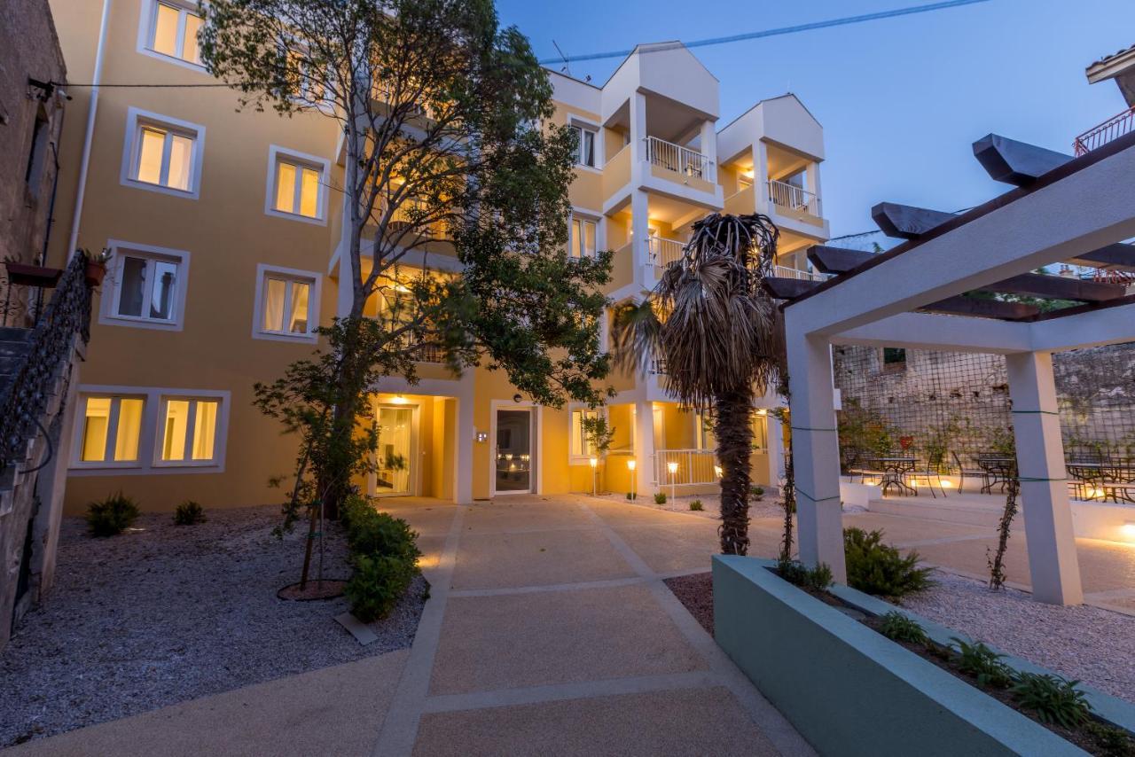 Porto Sereno Apartments شيبينيك المظهر الخارجي الصورة