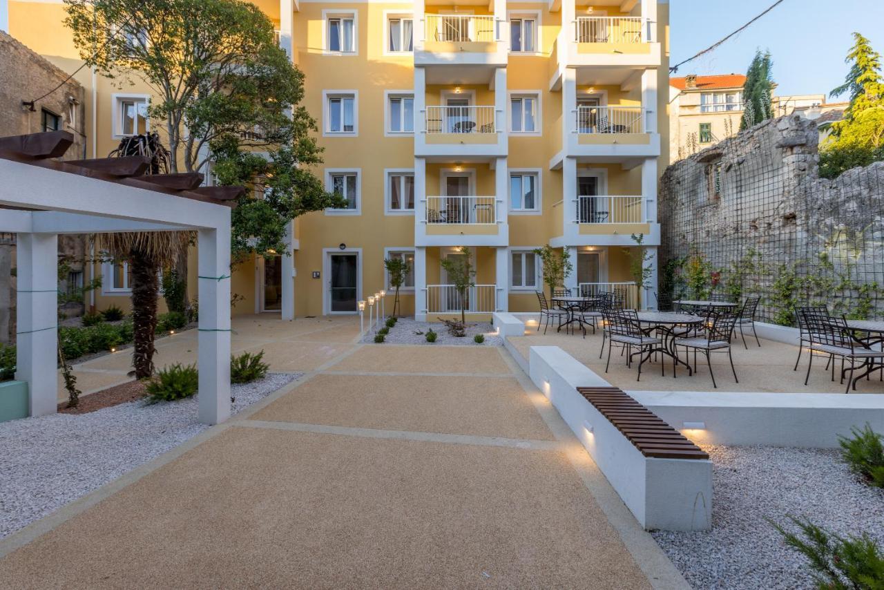 Porto Sereno Apartments شيبينيك المظهر الخارجي الصورة