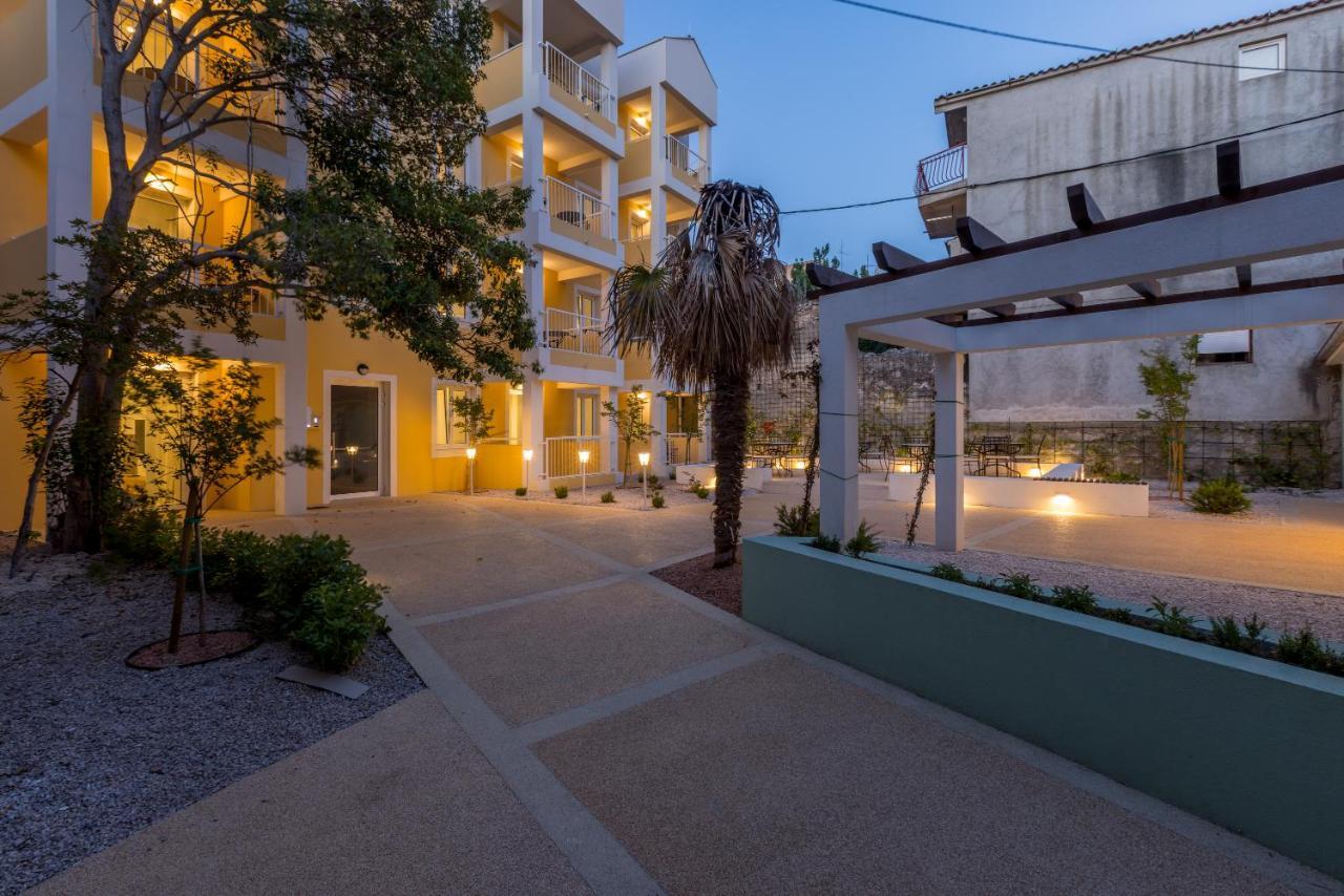 Porto Sereno Apartments شيبينيك المظهر الخارجي الصورة